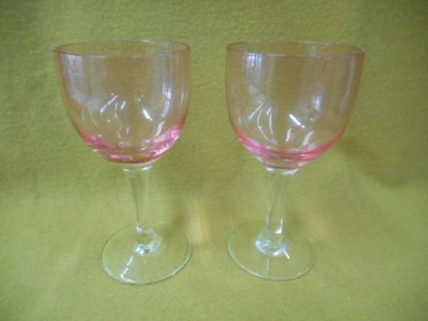 マルティグラス ワイングラス 　ローズ　2点 　未使用　検 　工芸品　 酒器　グラス　インテリア　工芸ガラス