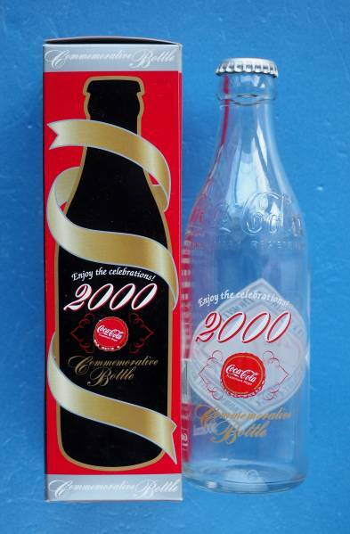 コカコーラ ☆ 2000年ミレニアム限定ボトル ガラス瓶 COCA-COLA　※即決価格設定あり