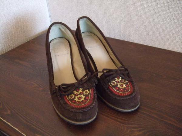 Par Avion パラビオン　刺繍入りパンプス（USED）92614Z)