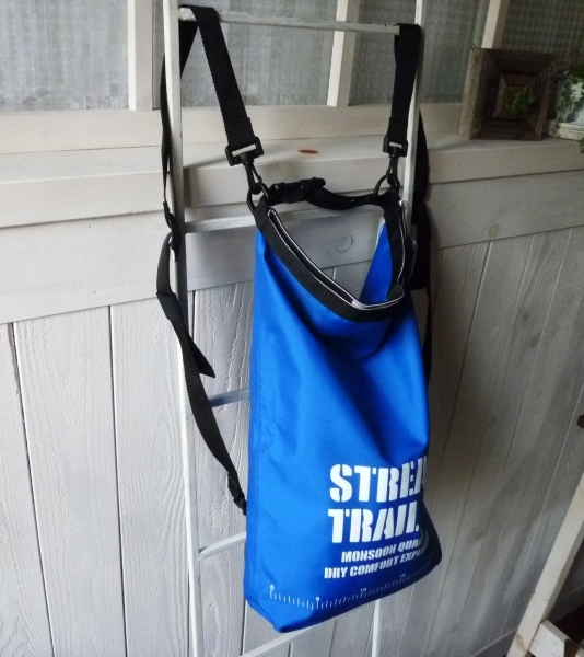 STREAM TRAIL ★ ストリームトレイル ☆ AMPHIBIAN Tube Bags ★ Blue Sサイズ