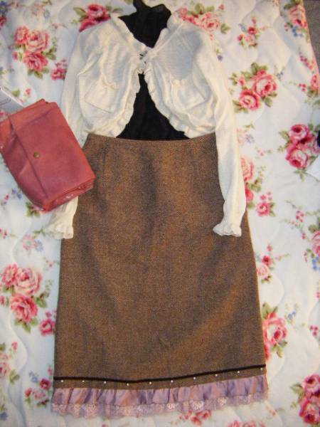 100円スタートＯＺＯＣ　オゾック　裾可愛いデザインスカート