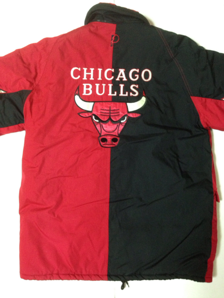 ★CHICAGO BULLS シカゴ ブルズ ウォームアップ ジャケット 90s 韓国製 NBA proplayer 中綿 vintage ビンテージ 中綿 ベンチコート★