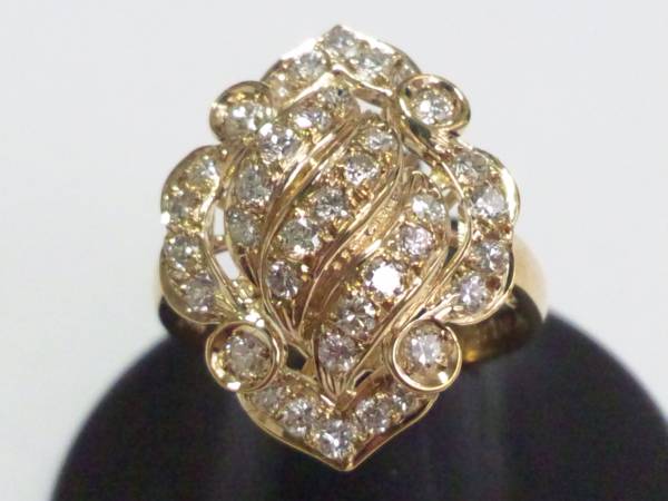 新品　特別価格！　天然ダイア0.84ct　K18ファッションリング