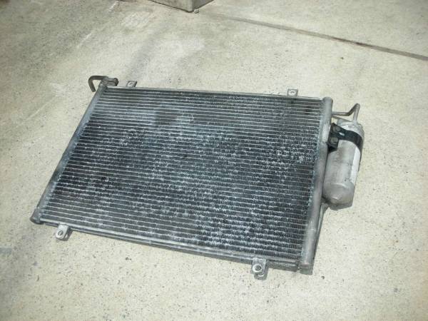 エブリィ　エブリー　エアコンコンデンサー　ＤＡ62Ｖ