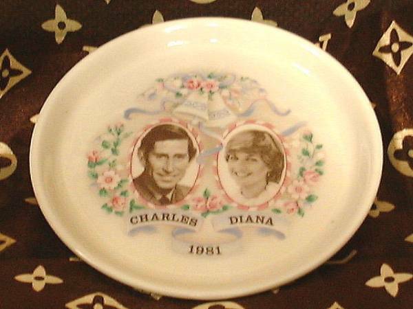 チャールズ　ダイアナ　絵皿　◆　レトロ　レア　廃盤　　プレート　イギリス